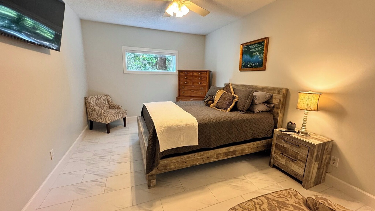 Photo of Bedroom in Daphne