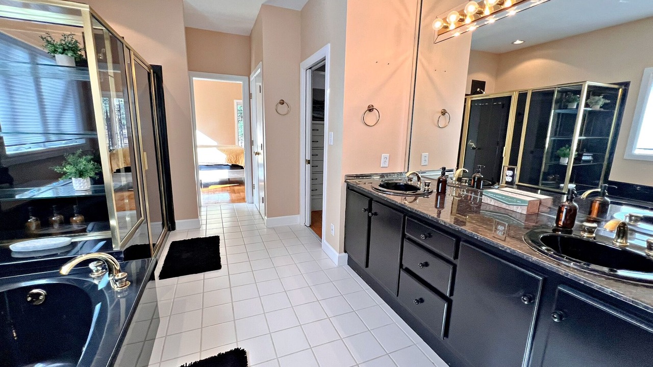 Photo of Bathroom in Daphne