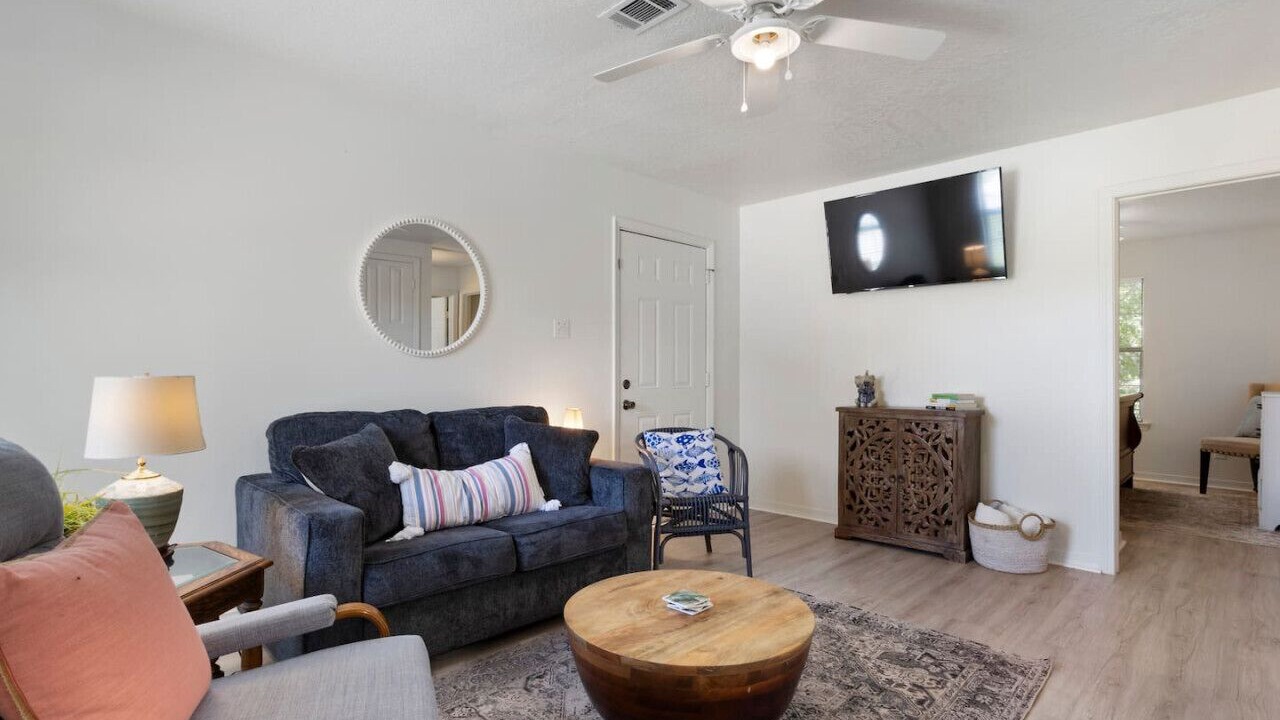Photo of Bedroom in Mississippi City