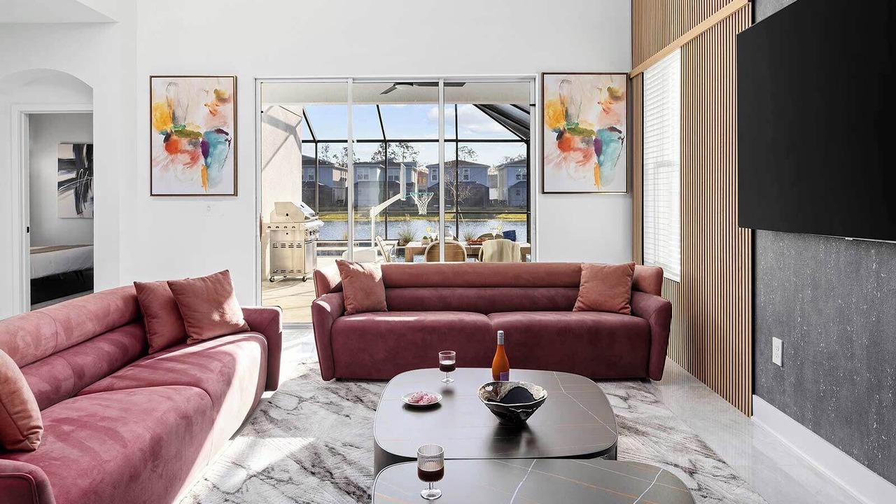 Photo of Livingroom in Florida Center