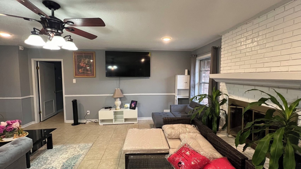 Photo of Livingroom in Monroe