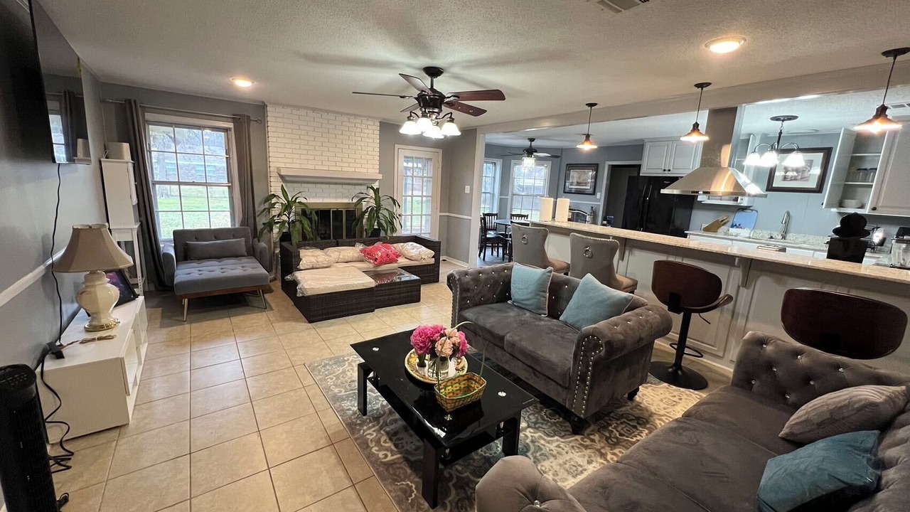 Photo of Livingroom in Monroe