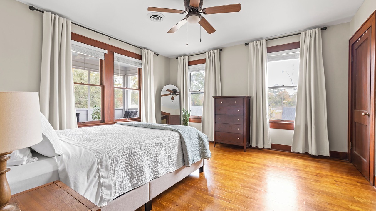 Photo of Bedroom in Pineville