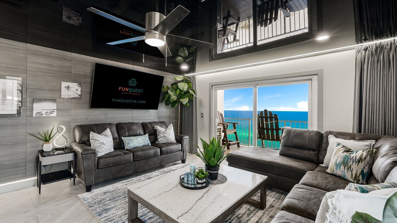 Photo of Livingroom in Upper Grand Lagoon