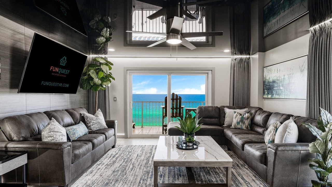 Photo of Livingroom in Upper Grand Lagoon