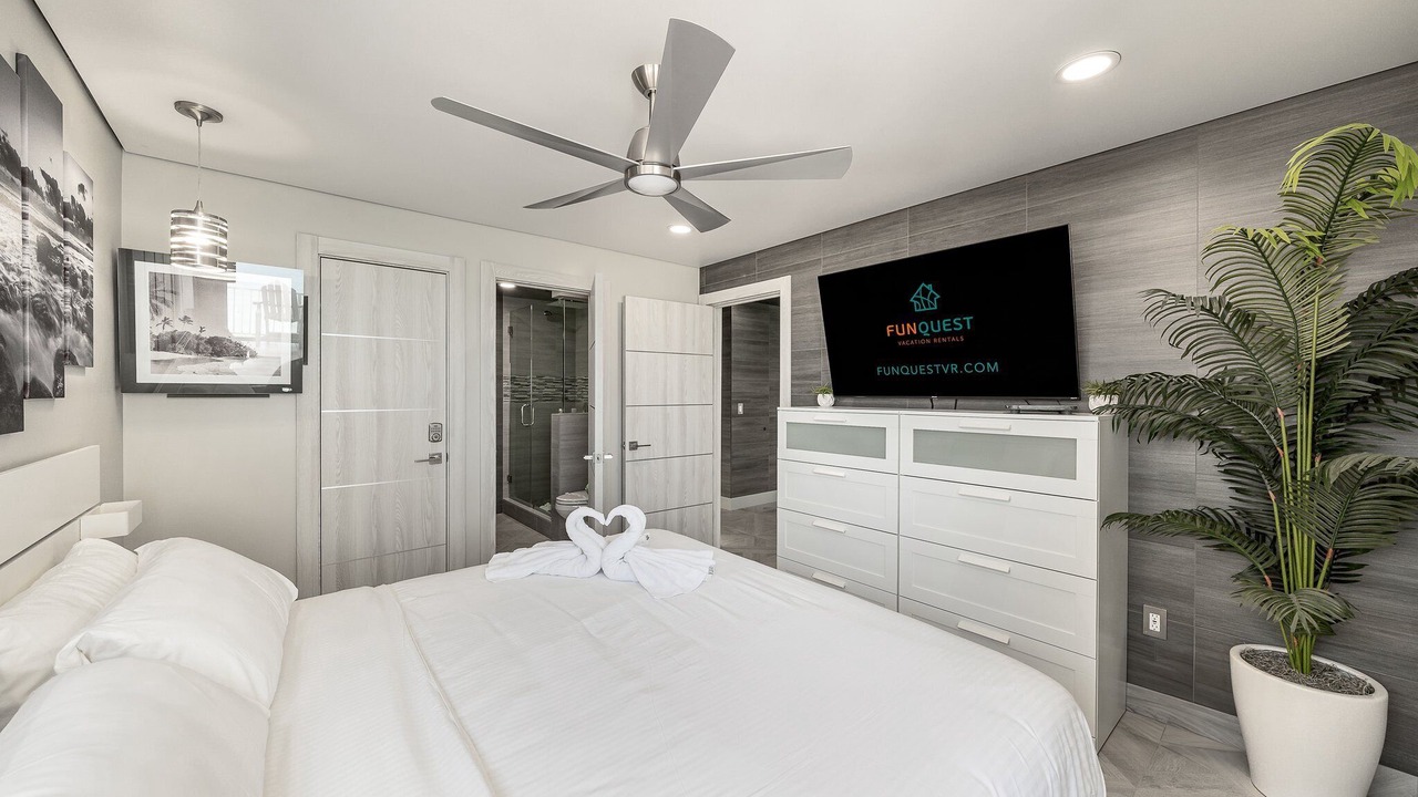 Photo of Bedroom in Upper Grand Lagoon