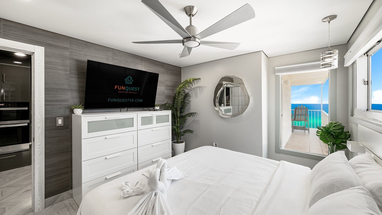 Photo of Bedroom in Upper Grand Lagoon