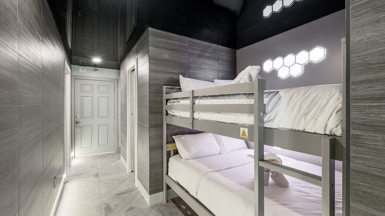 Photo of Bedroom in Upper Grand Lagoon