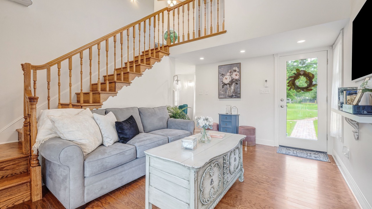 Photo of Livingroom in Lafayette