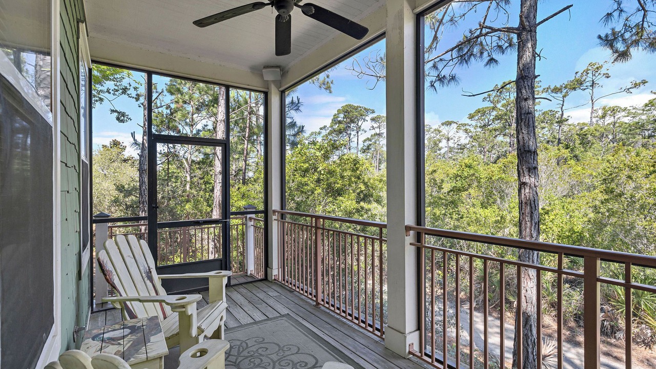 Photo of Patio Balcony in Treetop