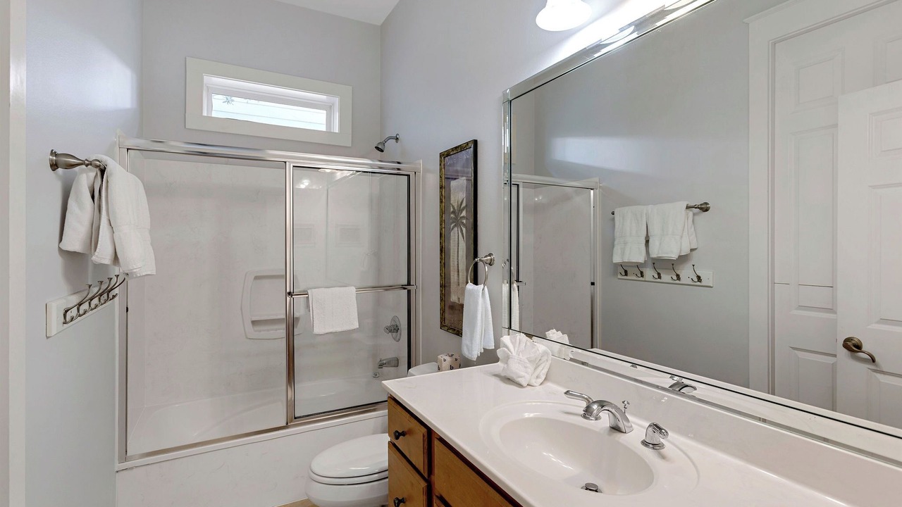 Photo of Bathroom in Treetop