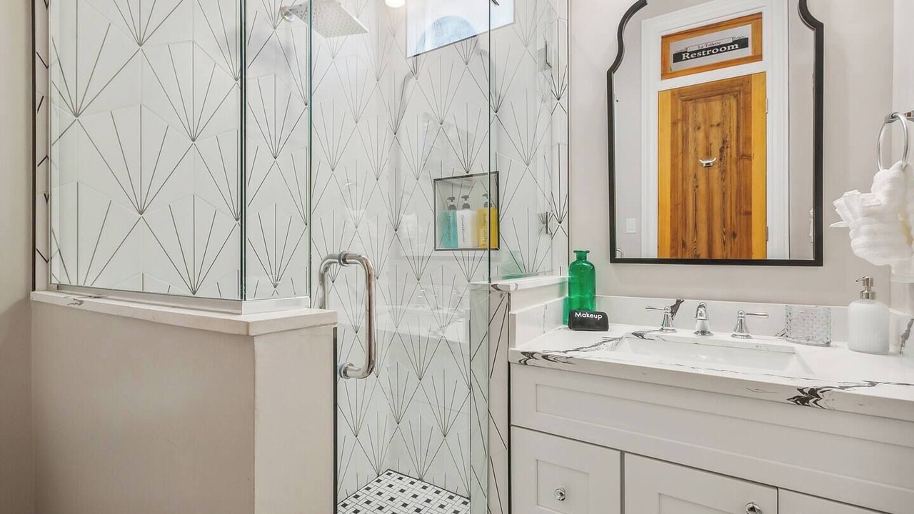 Photo of Bathroom in Mid-City