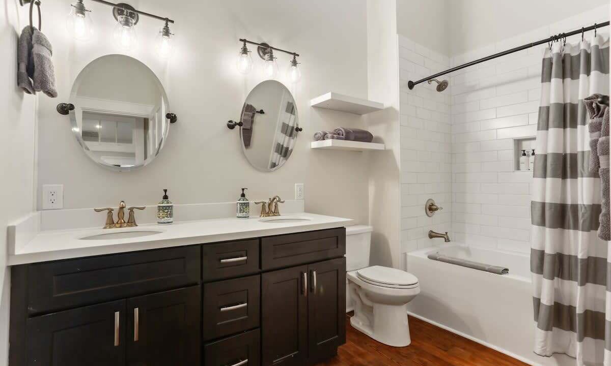 Photo of Bathroom in Saint Claude