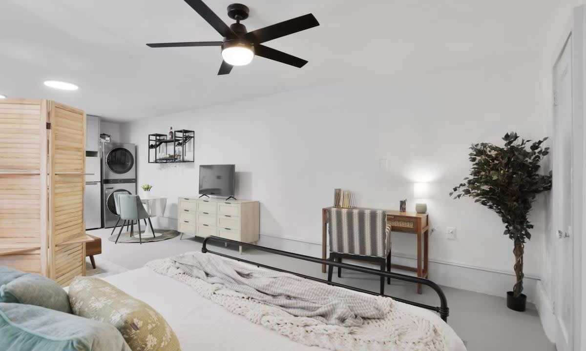 Photo of Bedroom in Broadmoor