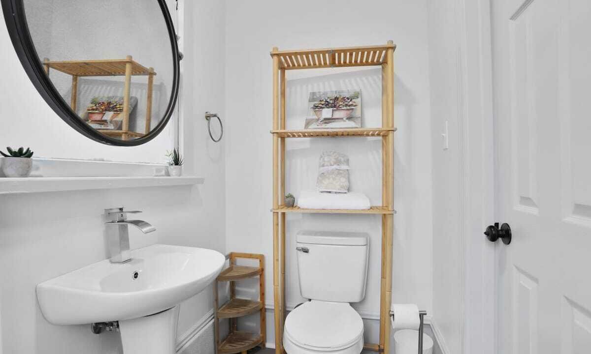 Photo of Bathroom in Broadmoor