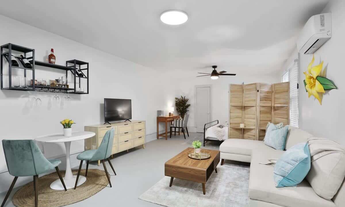 Photo of Livingroom in Broadmoor