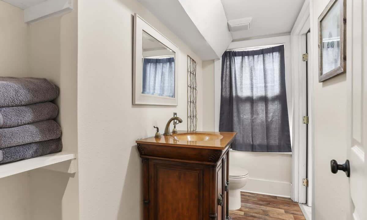Photo of Bathroom in Gentilly Terrace