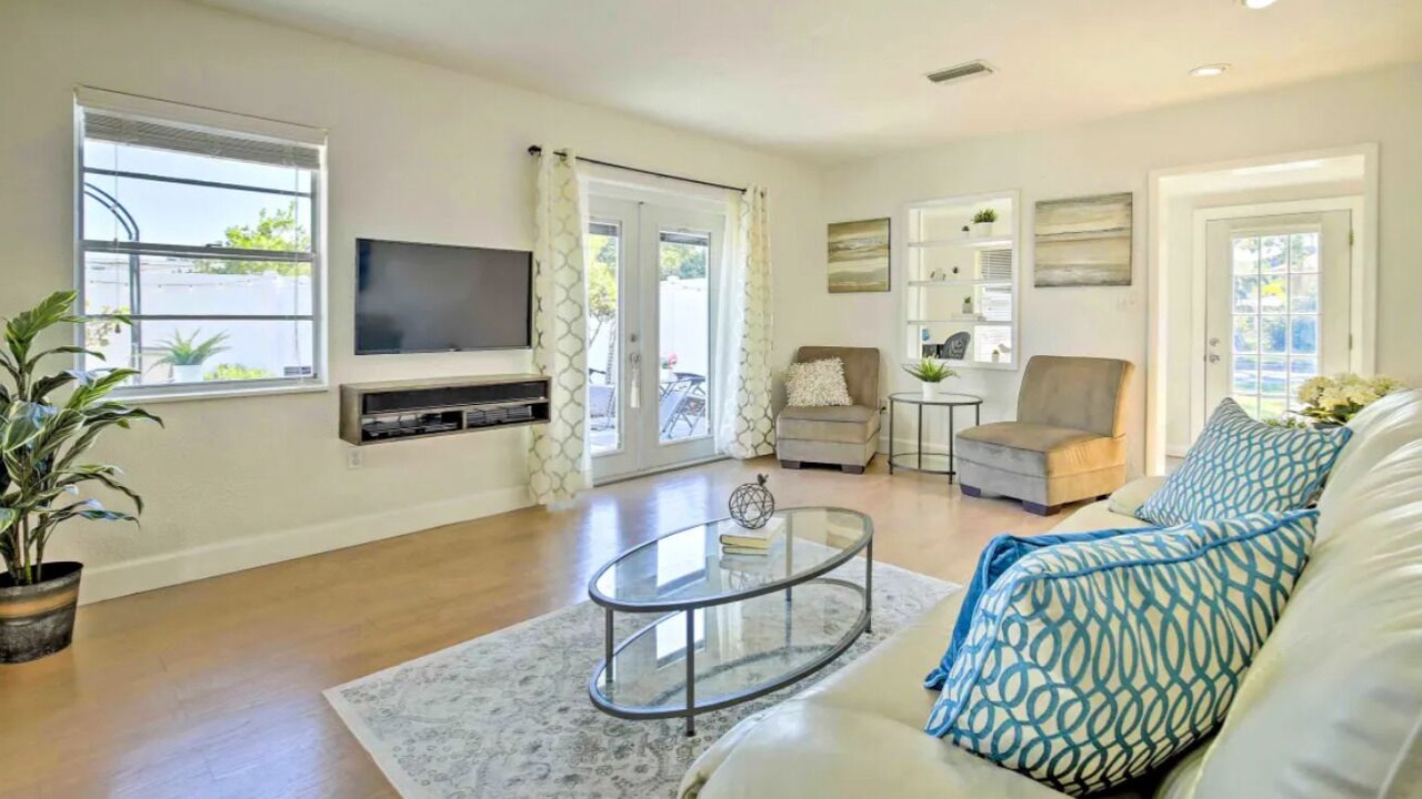 Photo of Livingroom in Davis Islands