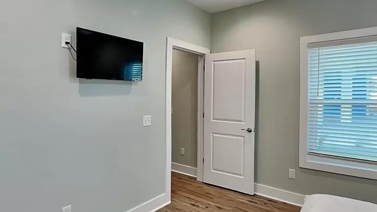 Photo of Bedroom in Crescent Beach