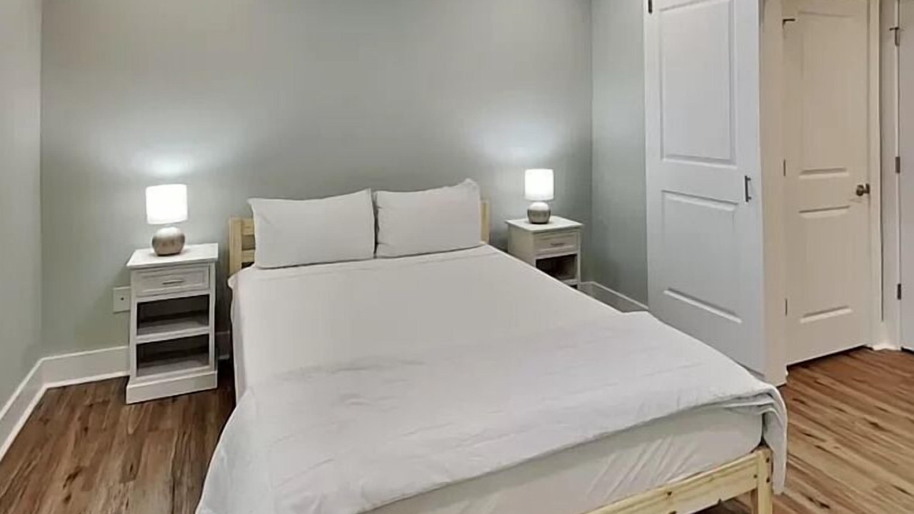Photo of Bedroom in Crescent Beach
