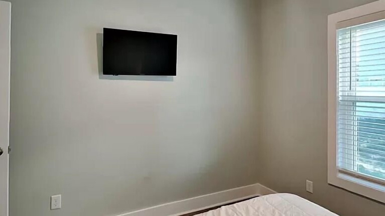 Photo of Bedroom in Crescent Beach