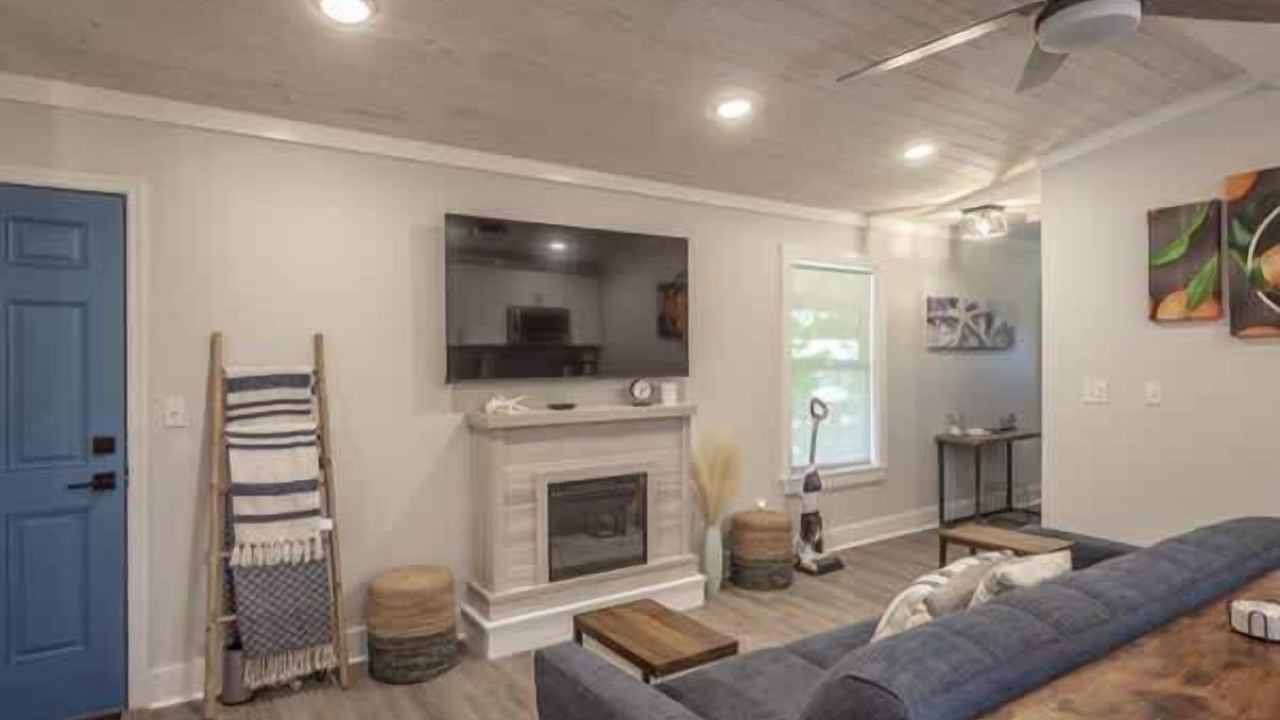 Photo of Livingroom in Carrabelle