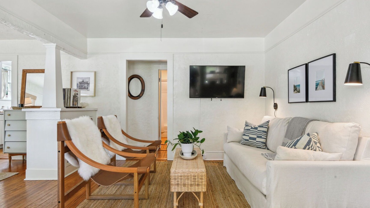 Photo of Livingroom in Old Town