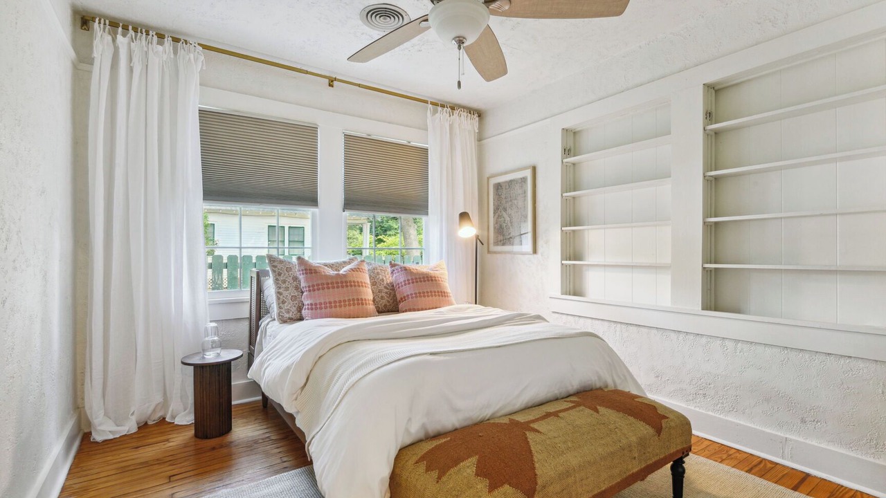 Photo of Bedroom in Old Town