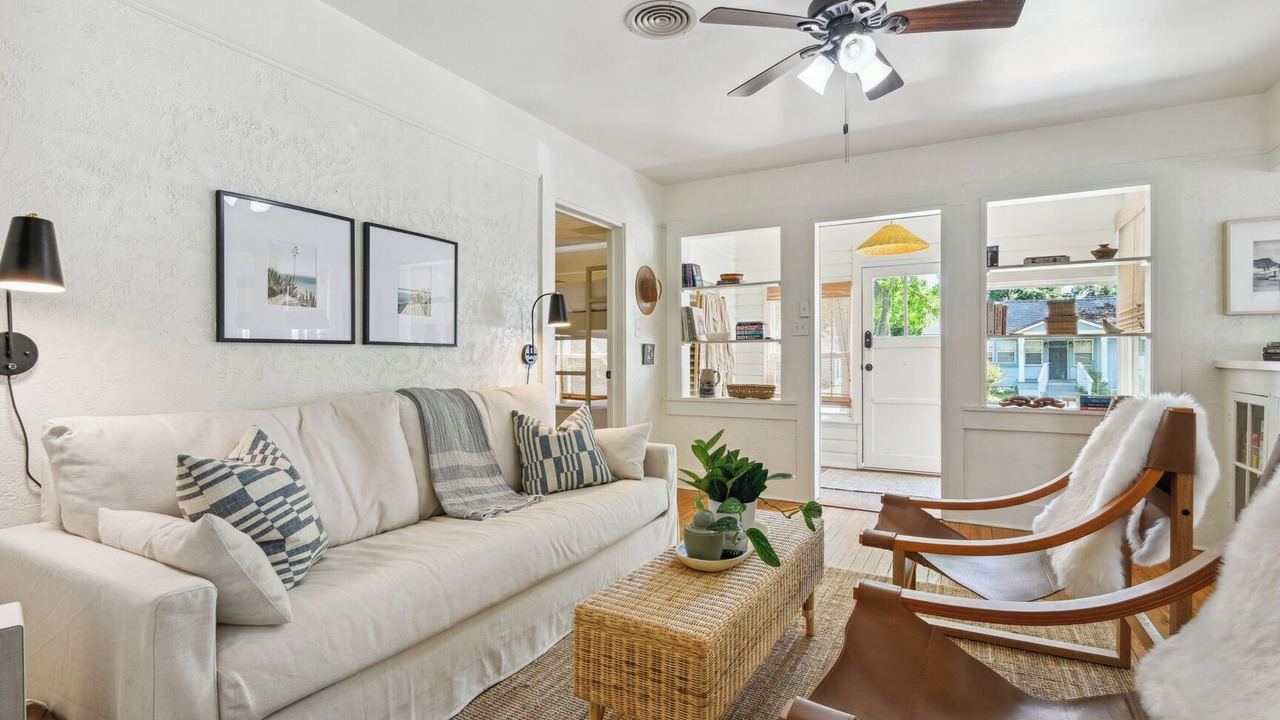 Photo of Livingroom in Old Town