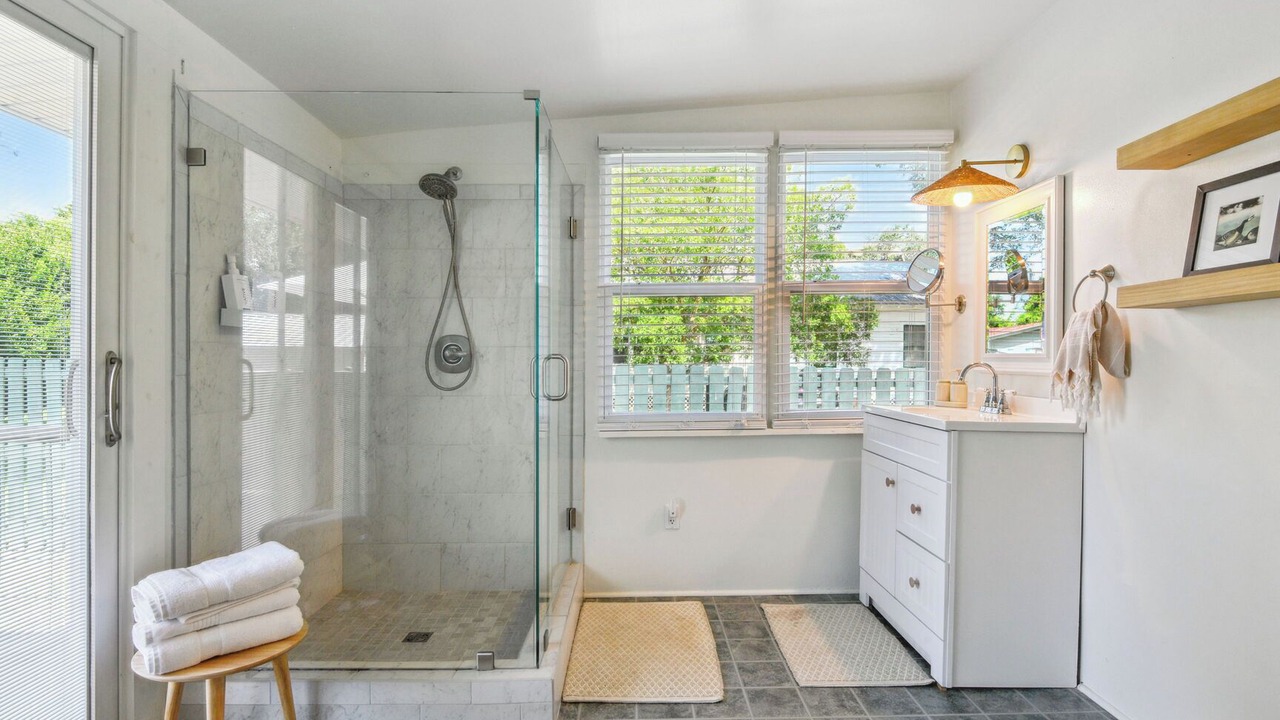 Photo of Bathroom in Old Town