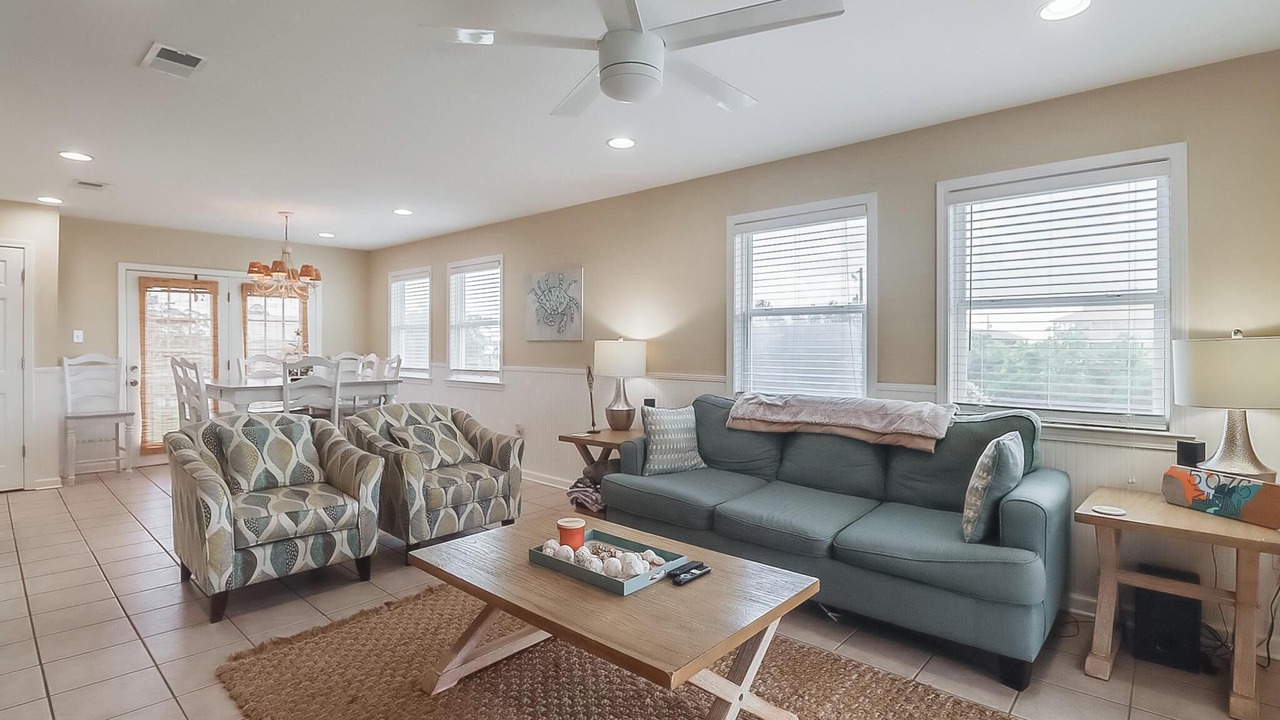 Photo of Livingroom in Shoreline Park