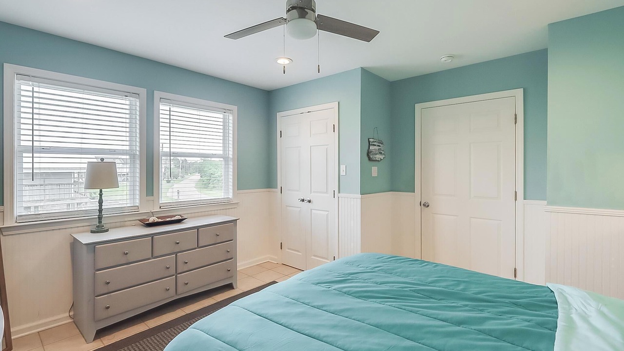 Photo of Bedroom in Shoreline Park