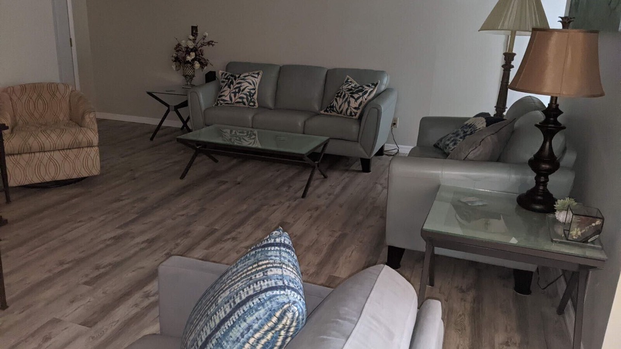 Photo of Livingroom in Gulf Cove