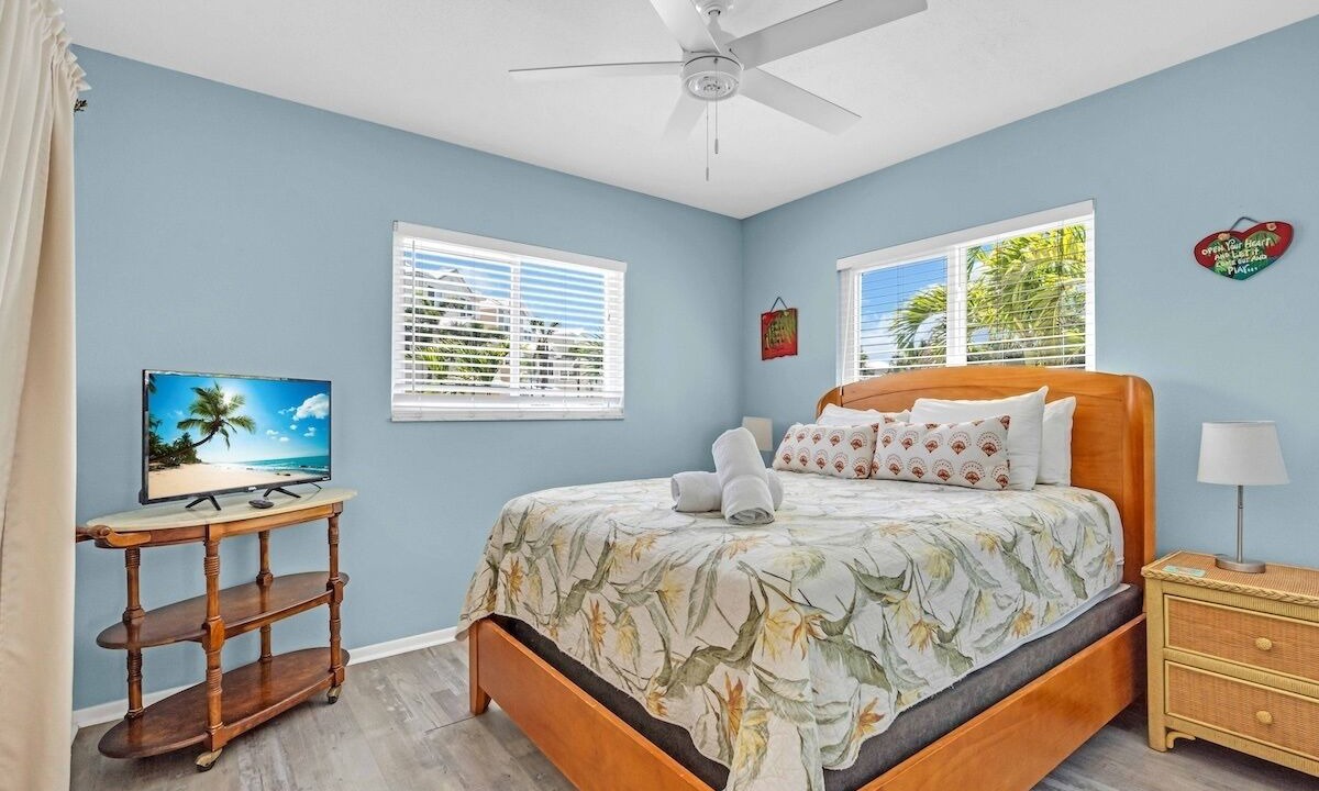 Photo of Bedroom in Holmes Beach