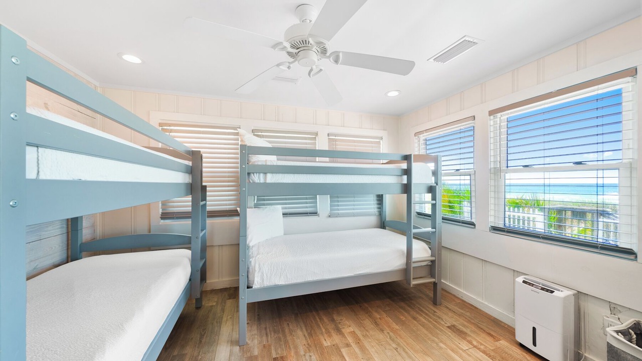 Photo of Bedroom in Bahama Beach
