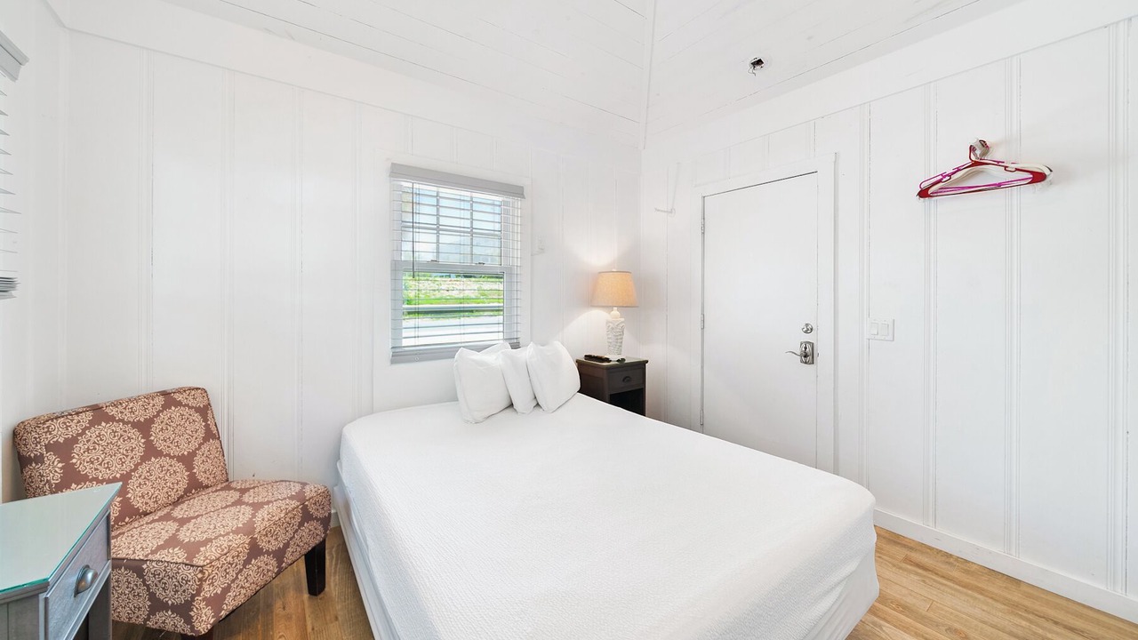 Photo of Bedroom in Bahama Beach