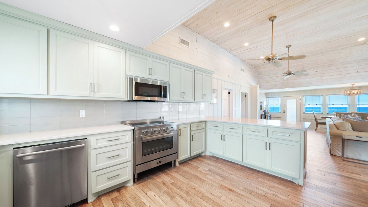 Photo of Kitchen in Bahama Beach