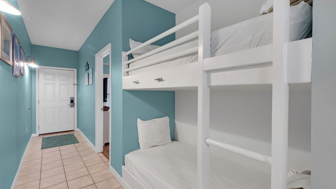 Photo of Bedroom in Navarre Beach
