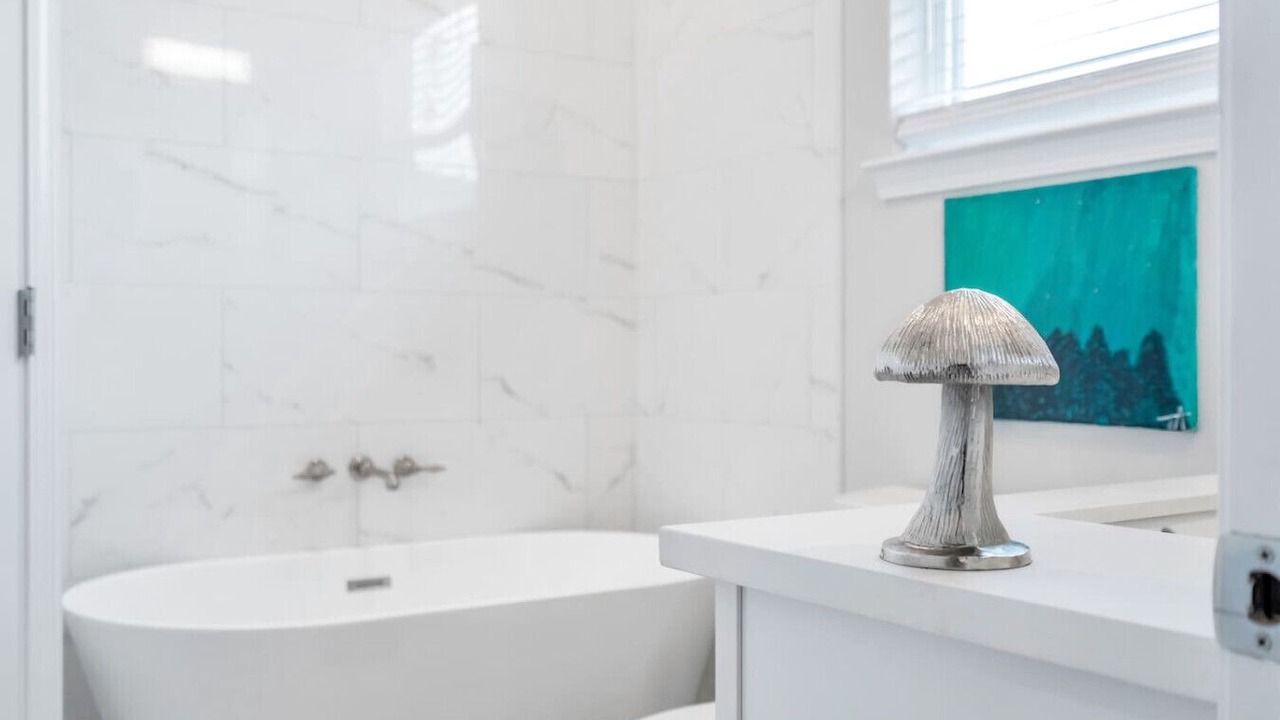 Photo of Bathroom in Tulane - Gravier