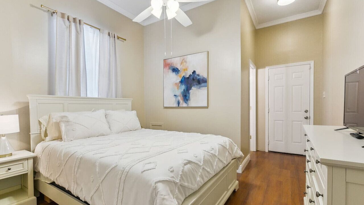 Photo of Others in Mid-City District
