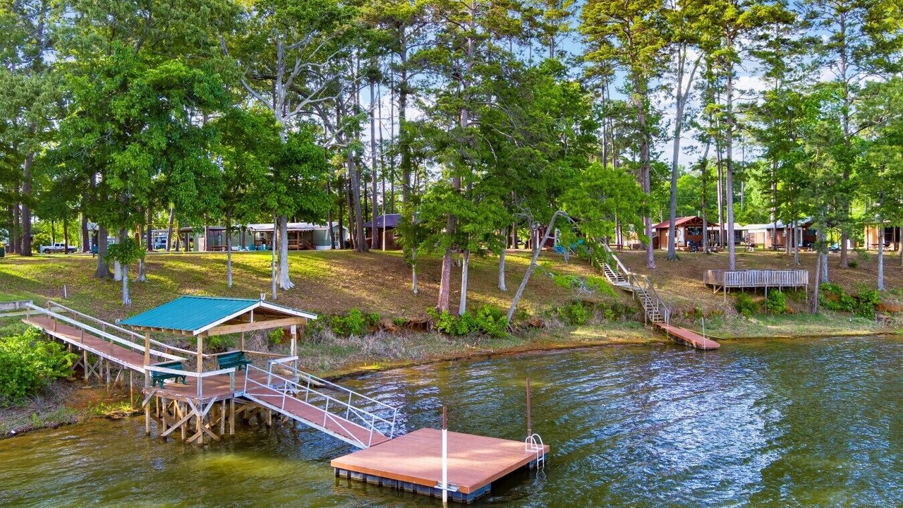 Photo of Others in Hemphill