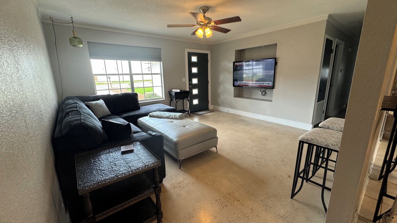 Photo of Livingroom in Bay VIew Addition
