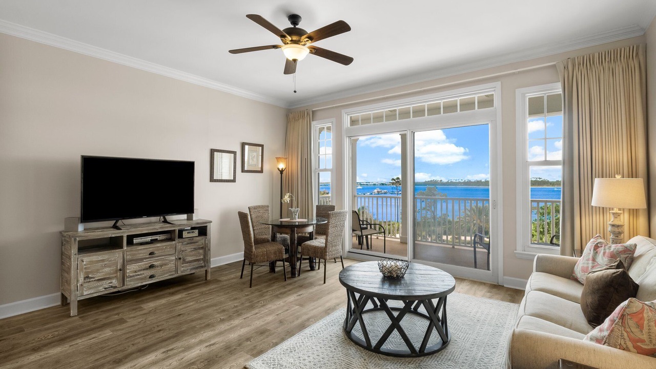 Photo of Bedroom in Upper Grand Lagoon
