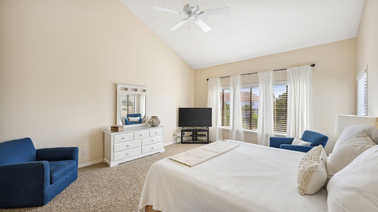 Photo of Bedroom in Upper Grand Lagoon