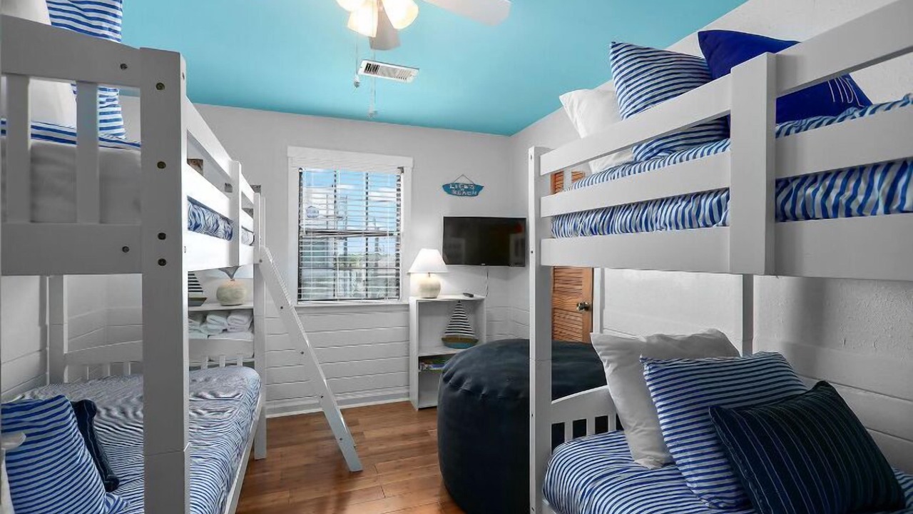 Photo of Bedroom in El Lago