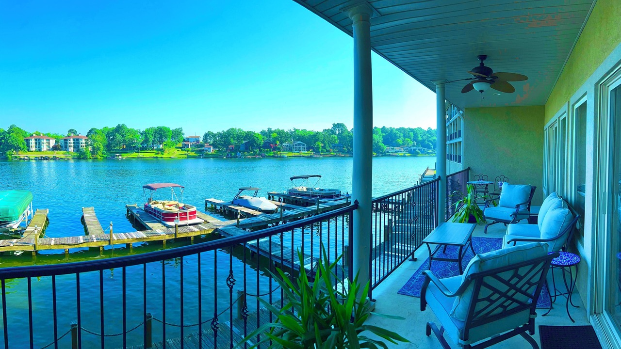 Photo of Patio Balcony in Lake Hamilton
