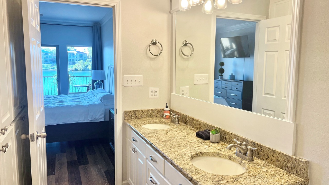 Photo of Bathroom in Lake Hamilton