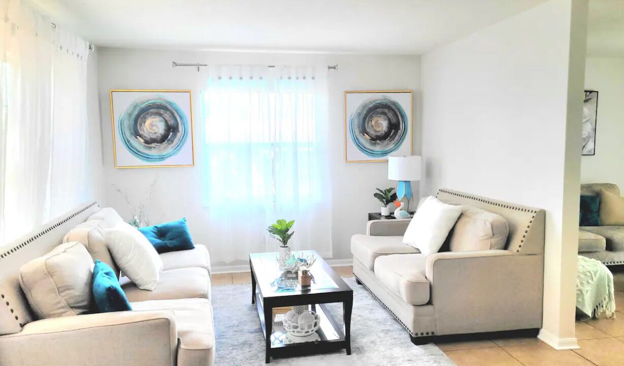 Photo of Livingroom in Seffner Community Alliance