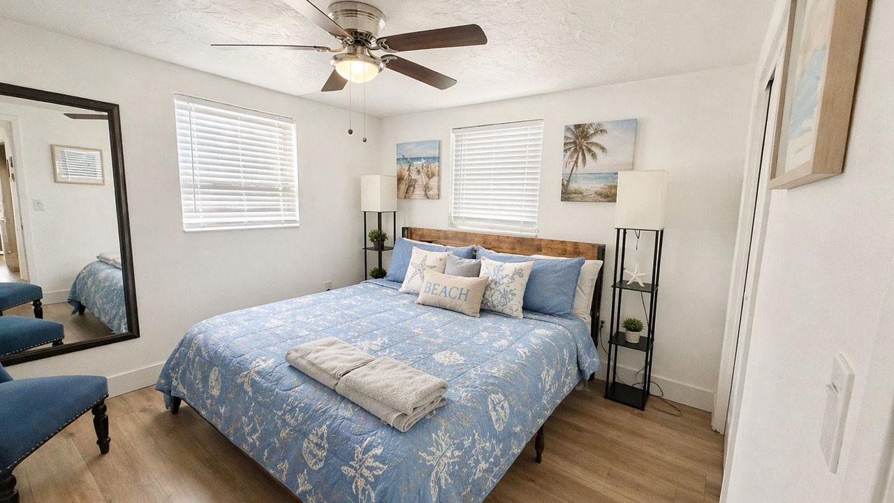 Photo of Bedroom in Holiday Garden Estates
