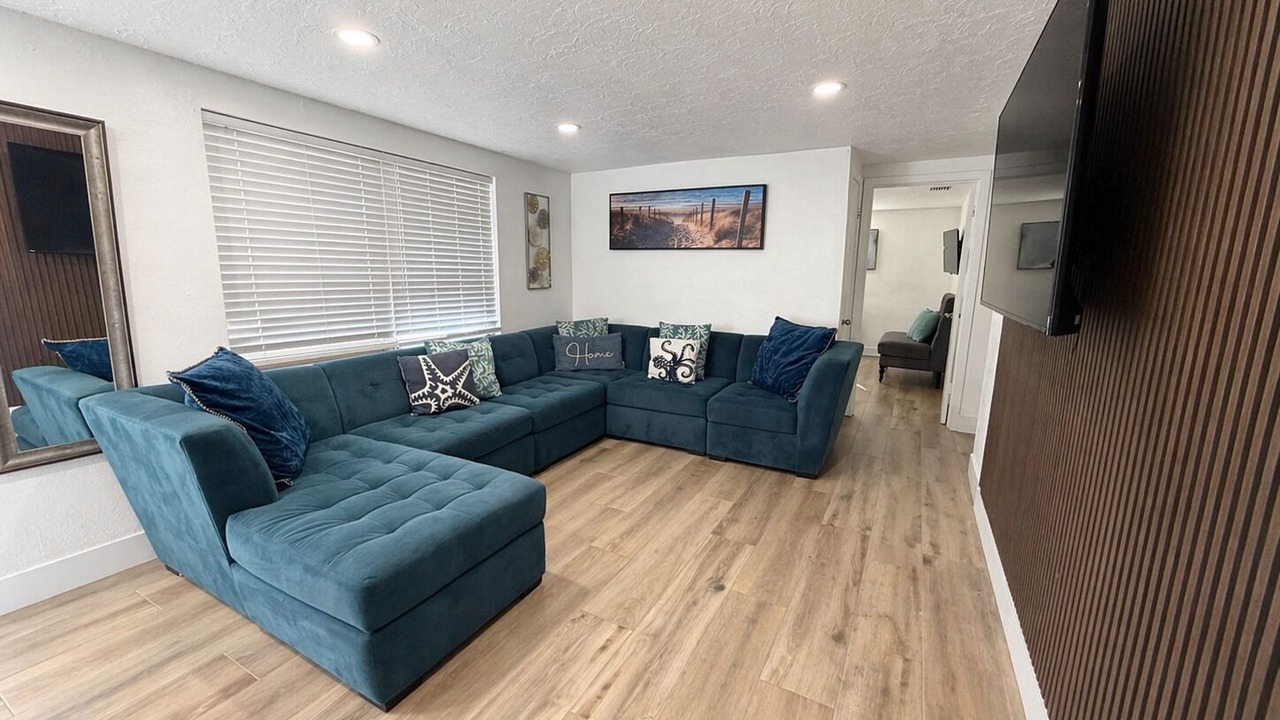 Photo of Livingroom in Holiday Garden Estates